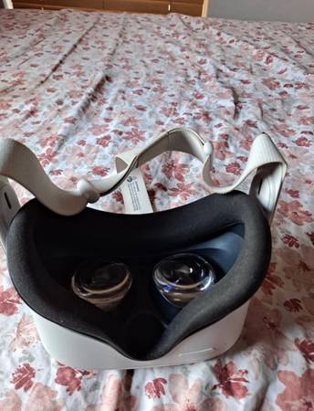 Meta Oculus Quest 2 VR Headset w/ Touch Controllers Excellent Condition - $250 (Los Angeles)63471262197761123