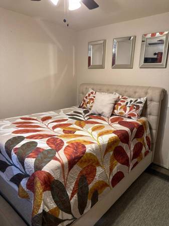 $865 Elmhurst Quiet & Comfortable Living Peaceful (Queens)63945494979587120