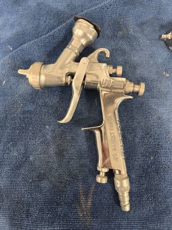 Anest iwata LPH-300 1