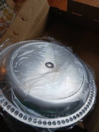 New Southern Living two-tier dessert tray. 1