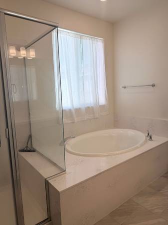 $1,450 / 5br - 250ft2 - Master Bedroom with Private Bath – Your Cozy Retreat Awaits”? (Rohnert Park)63847025408385120