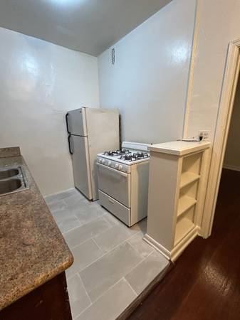 $1,875 / 1br - 725ft2 - Large 1bedroom 5th floor city view (Hollywood)63701034670593124