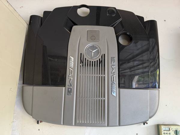 AMG 65 carbon fiber engine cover 1
