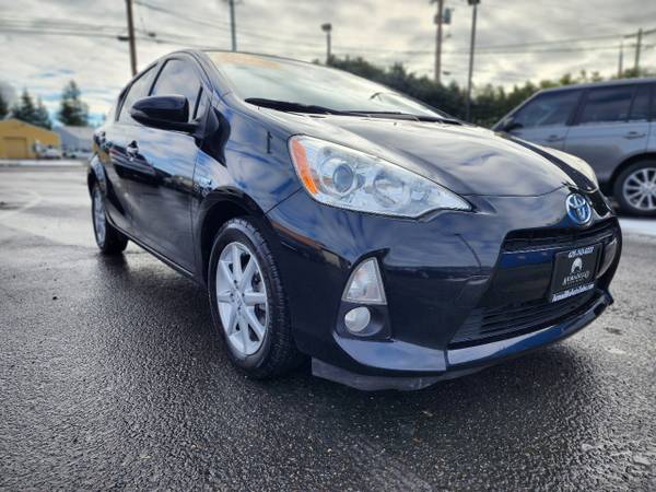 2012 Toyota Prius c Three - $5,999 (Seattle)63623395788419122