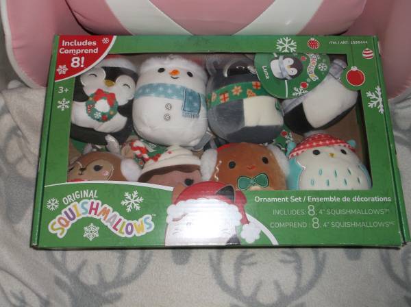 ORIGINAL SQUISHMALLOWS 8PC ORNAMENT SET 1