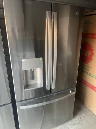 GE Refrigerator 1