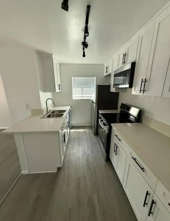 $1,750 / 1br - 535ft2 - Recién remodelado condominio listo para mudarse en el barrio City Heights (City Heights)63701626543489120