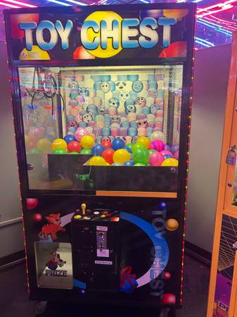 Large Toy Chest Crane Arcade 1