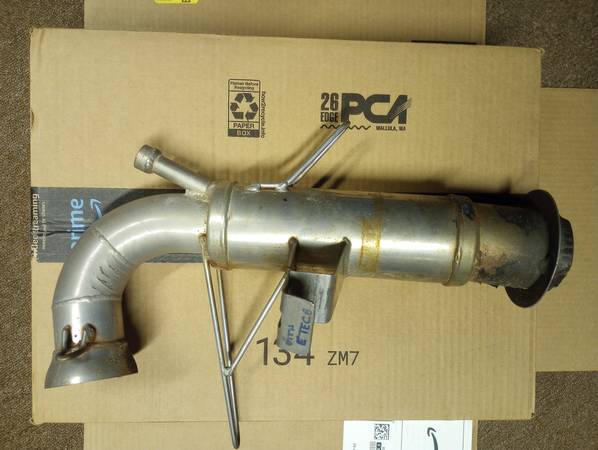 2012 Skidoo Summit X 800 exhaust can muffler 1