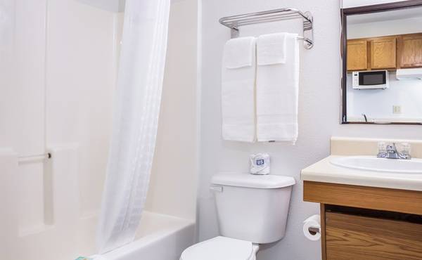 $305 / 1br - Estancias flexibles a corto o largo plazo: tarifas semanales! (11444 32nd Ave N, Texas City, TX)63879461739137122