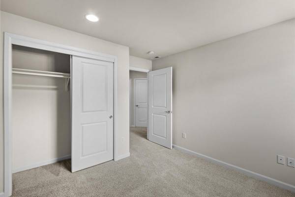 $1,621 / 1br - 887ft2 - Spacious 1 BR Luxury-Walking Distance to 150+ Shops & Dining (Kennewick)63969050086914120