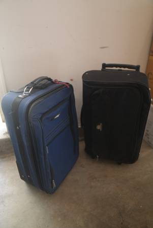 2 Piece Luggage on Wheels 1