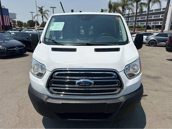 2018 Ford Transit Van T-250 techo bajo blanco Oxford - $23,777 (LLAME AL 619-345-3175 PARA VER DISPONIBILIDAD)63470052674435121