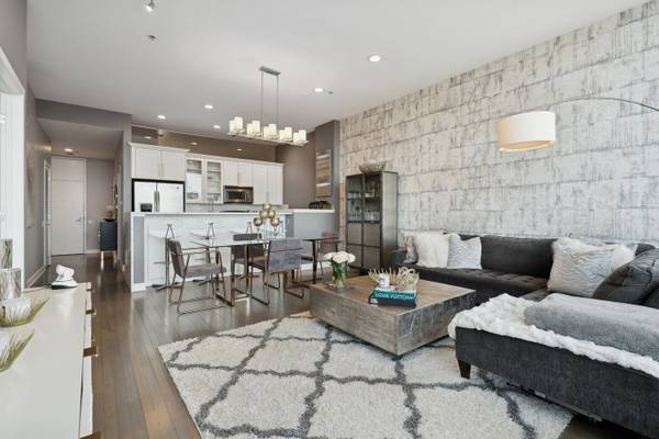 $1,650 / 1br - 1220ft2 - vistas inolvidables (River North)63898857625091122