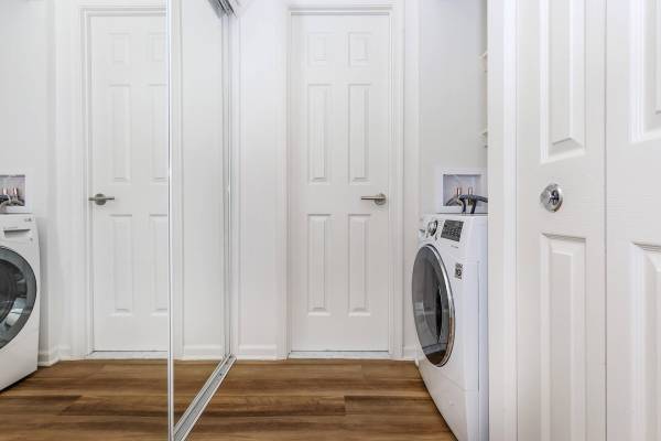 $1,642 / 1br - 620ft2 - Plush, Carpeted Bedrooms, 1/BD, Located in Alexandria (250 S Whiting St, Alexandria, VA)63896277752194123