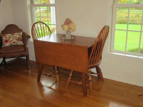 Maple Drop-Leaf Table, (Table Only) Excellent Condition. 1