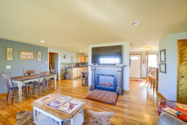 $820,500 / 4br - 2610ft2 - Hogar y Terrenos Impecables de 10.49 Acres con 9.70 de Riego e Instalaciones (Madras)63839292704771124