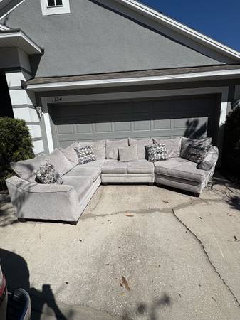 Light Gray Sectional Couch(Delivery Avalible🚚) 1