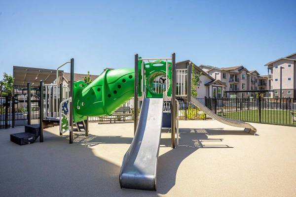 $3,420 / 3br - 1311ft2 - Patio/ Balcony, Stainless Steel Appliances, Extra Storage (fairfield / vacaville)63785477171075123