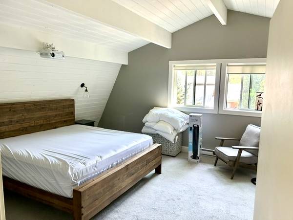 Whistler Three Bedroom Chalet in Alpine Meadows 4