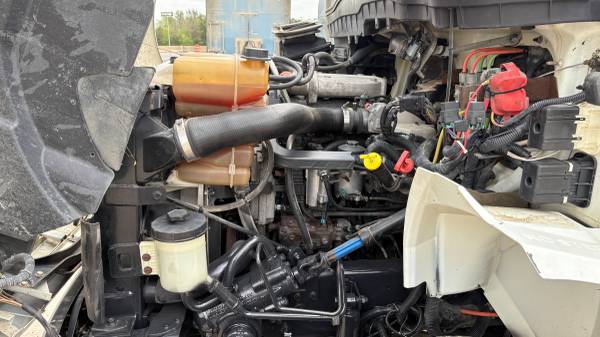 2014 International DURASTAR 4400 Tandem - Photo 13