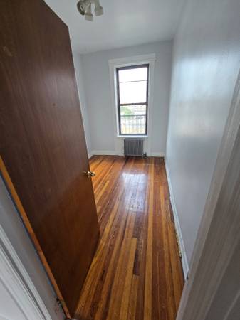 $2,500 / 2br - 700ft2 - Amplio 2 Habitaciones Separadas (Ridgewood Queens)63689917477633122