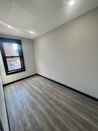 $2,500 / 1br - Luxury, Brand New Everything, Central Air/Heat, Near Train *I Speak Spanish (Jackson Heights)63945363139971121