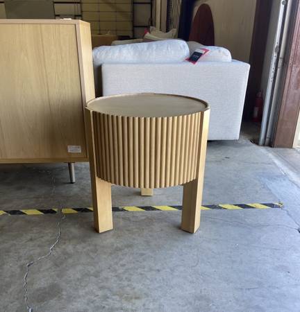 Article Fortra Side Table - White Oak 1