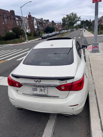 White Infiniti Q50s - $9,100 (Jamaica)63614439961217121