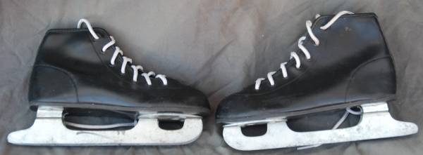 Boys Youth Size 2 Double Blade Ice Skates 1