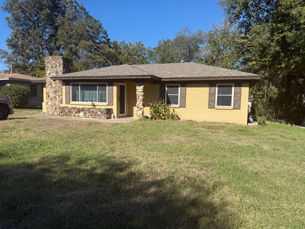 $285,000 / 1362ft2 - Off- Market Fort Worth 3/2- 285k FCFS (Fort Worth)64305501889026122