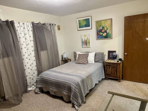 $1,250 / 3br - 165ft2 - Spacious master bed + attached private bath (Lower Nuuanu)63686710013569120