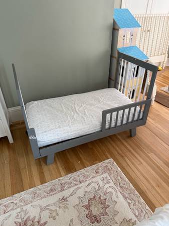 Toddler bed 1