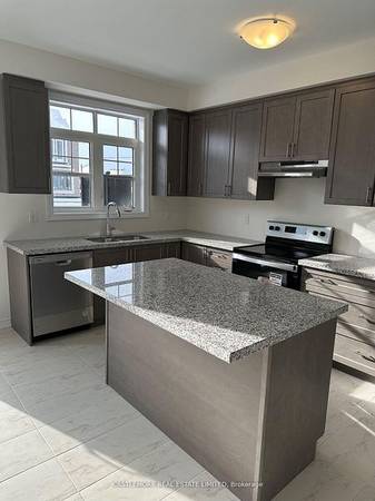 Modern Twnhouse 3+1Bdrm/Mclaughlin Rd/Mayfield Rd 1