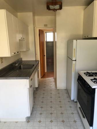 $1,750 / 2br - 700ft2 - LAND PARK 2 BR APARTMENT - Golf Course Views - MOVE-IN SPECIAL (Land Park - Midtown - Downtown)63844738406273123