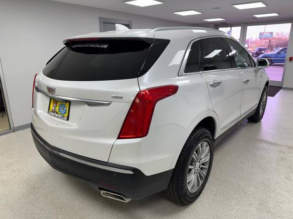 2017 Cadillac XT5 Luxury AWD - $16,995 (Streamwood, IL)63619054345603122
