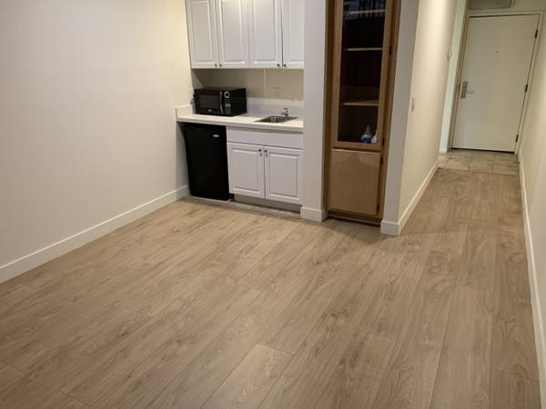 $2,030 Bachelor 1BA Westwood Apt w/ Kitchenette Near UCLA+ Pool/Parking/Gym (Westwood 90024 Near UCLA)63700977350017120