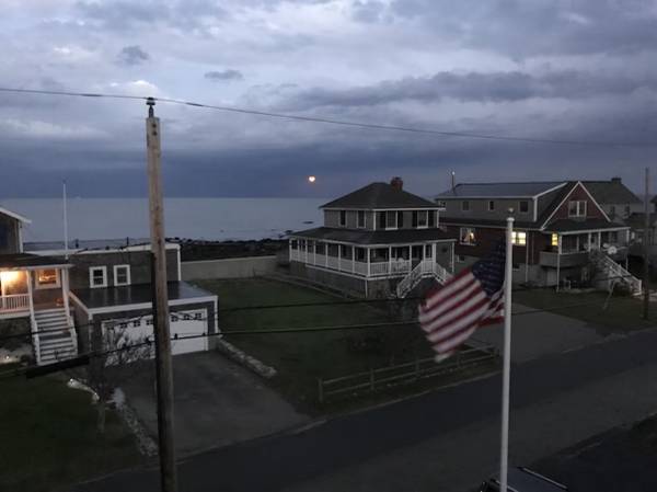 $1 / 5br - 360 Degree Water Views - -Sunrises And Sunsets (Scituate)64186293332611122