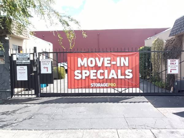 5' x 11' (50% OFF FOR FIRST 3 FULL MONTHS ) UPSTAIRS ACCESS UNIT 1