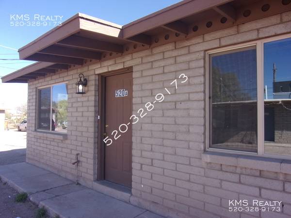$1,200 / 2br - 2 Dormitorios 1 baño- 520 W Pennsylvania Dr63674860651139120
