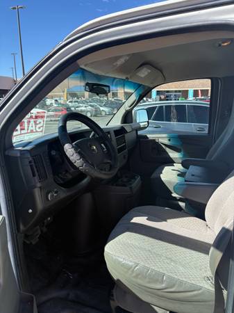 2011 Chevrolet express - Photo 8