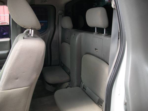 2015 NISSAN FRONTIER FOUR CYLINDER TRUCK FOR SALE - $5,800 (HOUSTON TX)63622234235011122