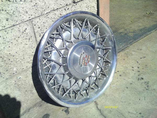 1970s and 80s cadillac wheel cover( no email no text) 1