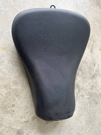 Harley-Davidson Genuine 2010-2015 Sportster XL Black Solo Seat 51911-1 1