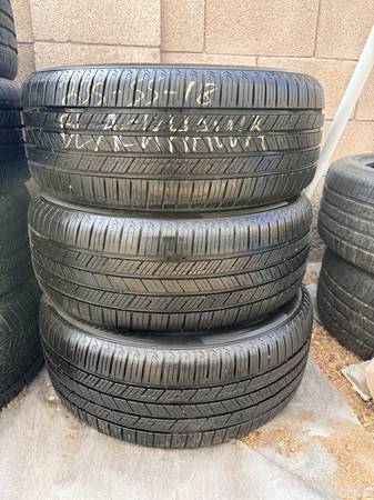 235-55-18 BLACKHAWK AGILITY SUV PAIR (2) 1