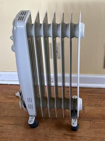 Utilitech Electric Space Heater 1