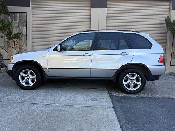 2003 BMW X5 RARE !!! 5 Speed  MANUAL Transmission LOOK - $10995.00 (concord / pleasant hill / martinez)63487754855299123