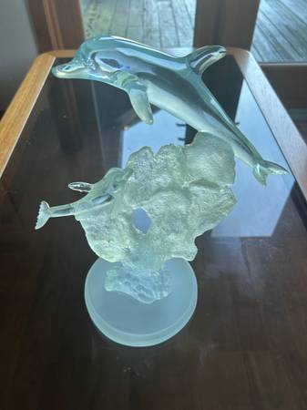 Vintage Donjo Acrylic Double Dolphin Sculpture 1