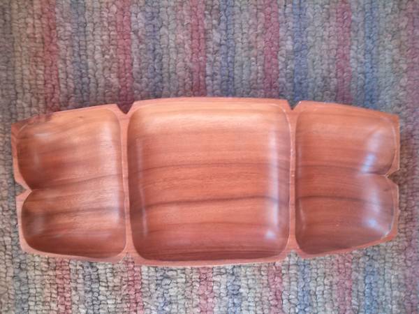 DIVIDED WOOD DISH 1