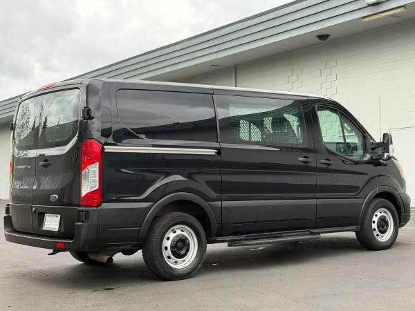 2022 Ford Transit 150 - Photo 10